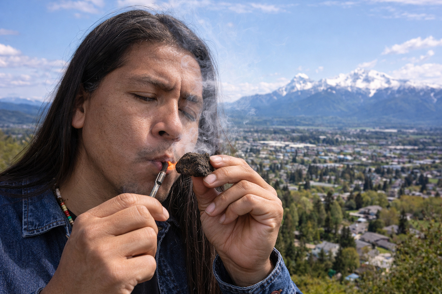person using cannabis hash in abbotsford bc same day weed delivery lifestyle