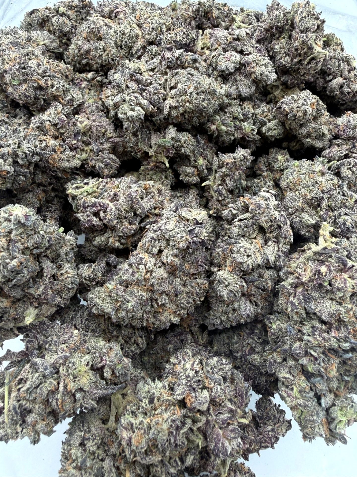 Photographie source: Premium Cannabis Flower Delivery BC